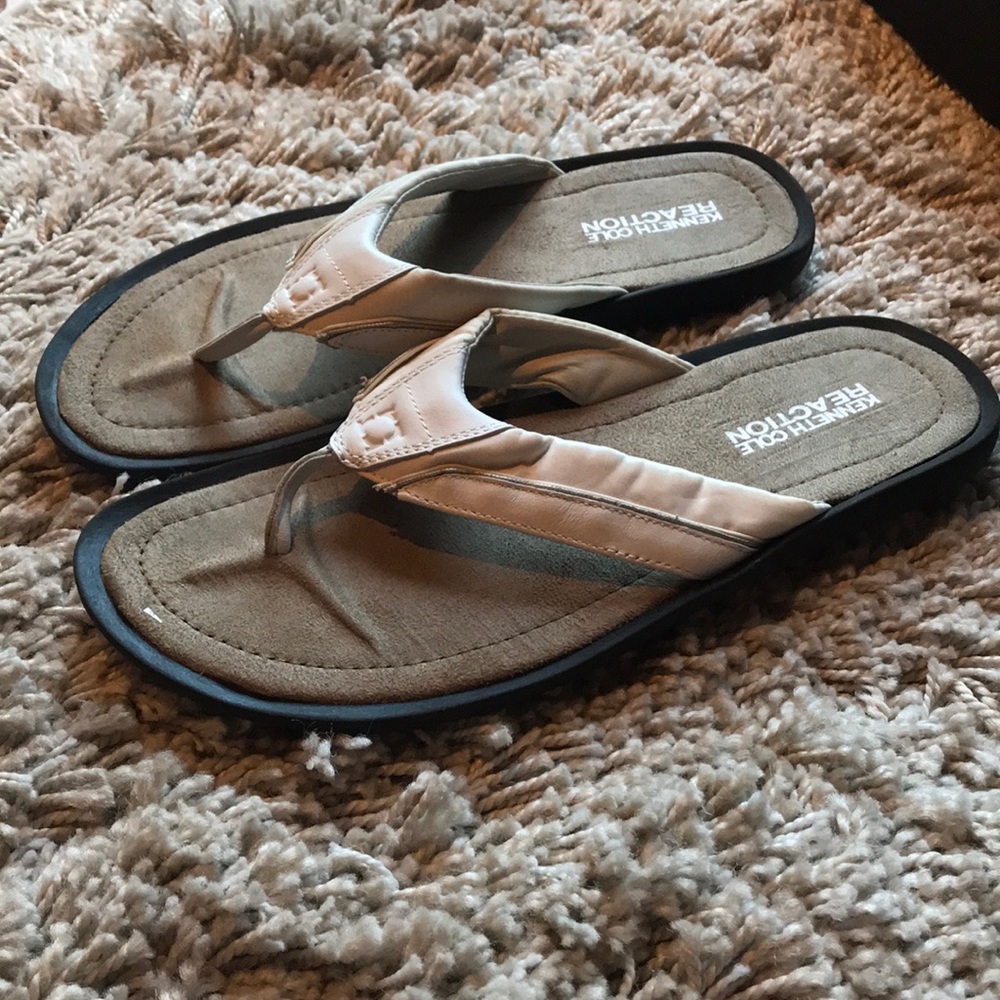 Kenneth Cole Men’s Flip Flops